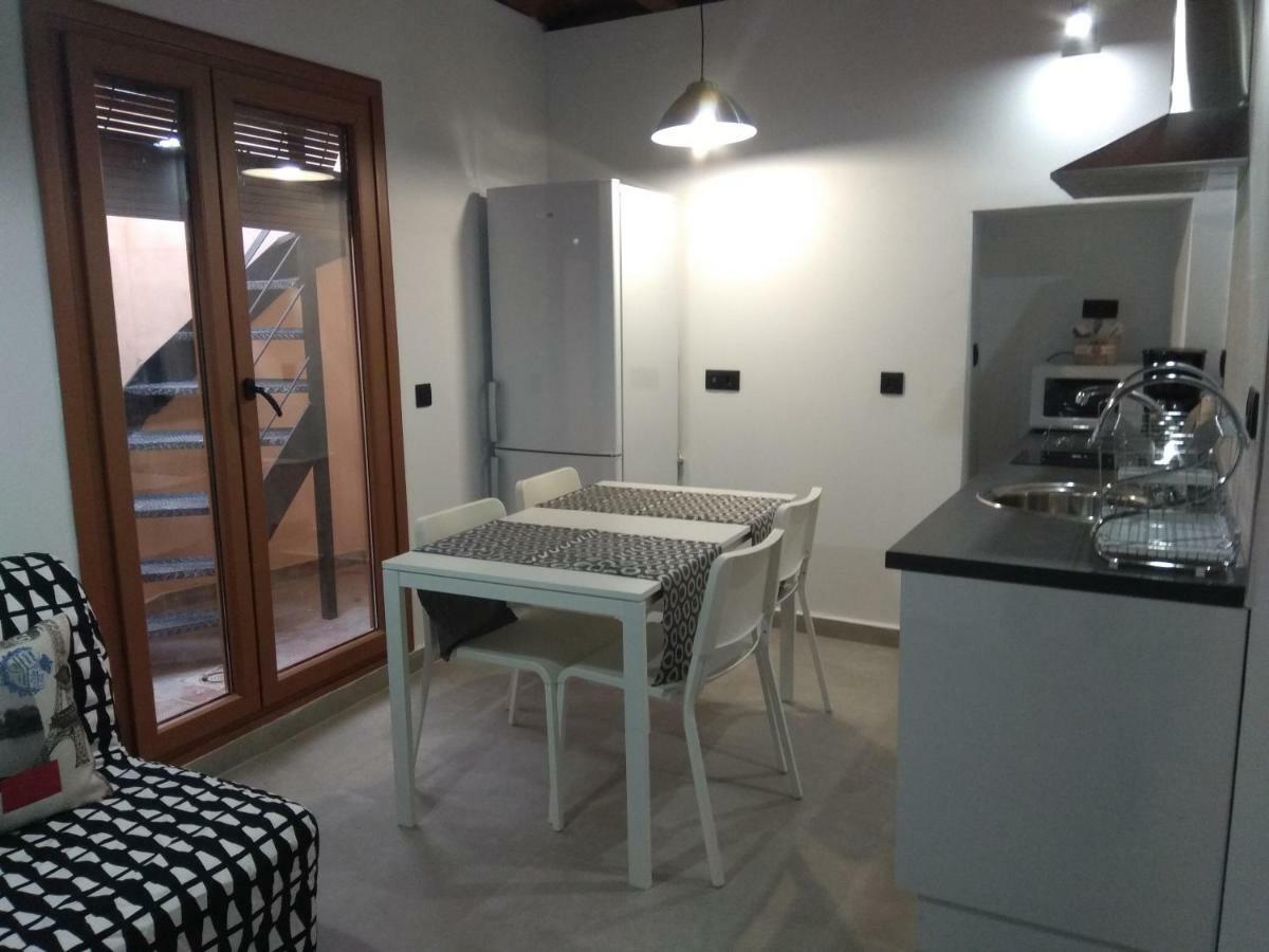 Caleros 8 Apartamento - Apartamentos De La Parte Antigua De Caces エクステリア 写真